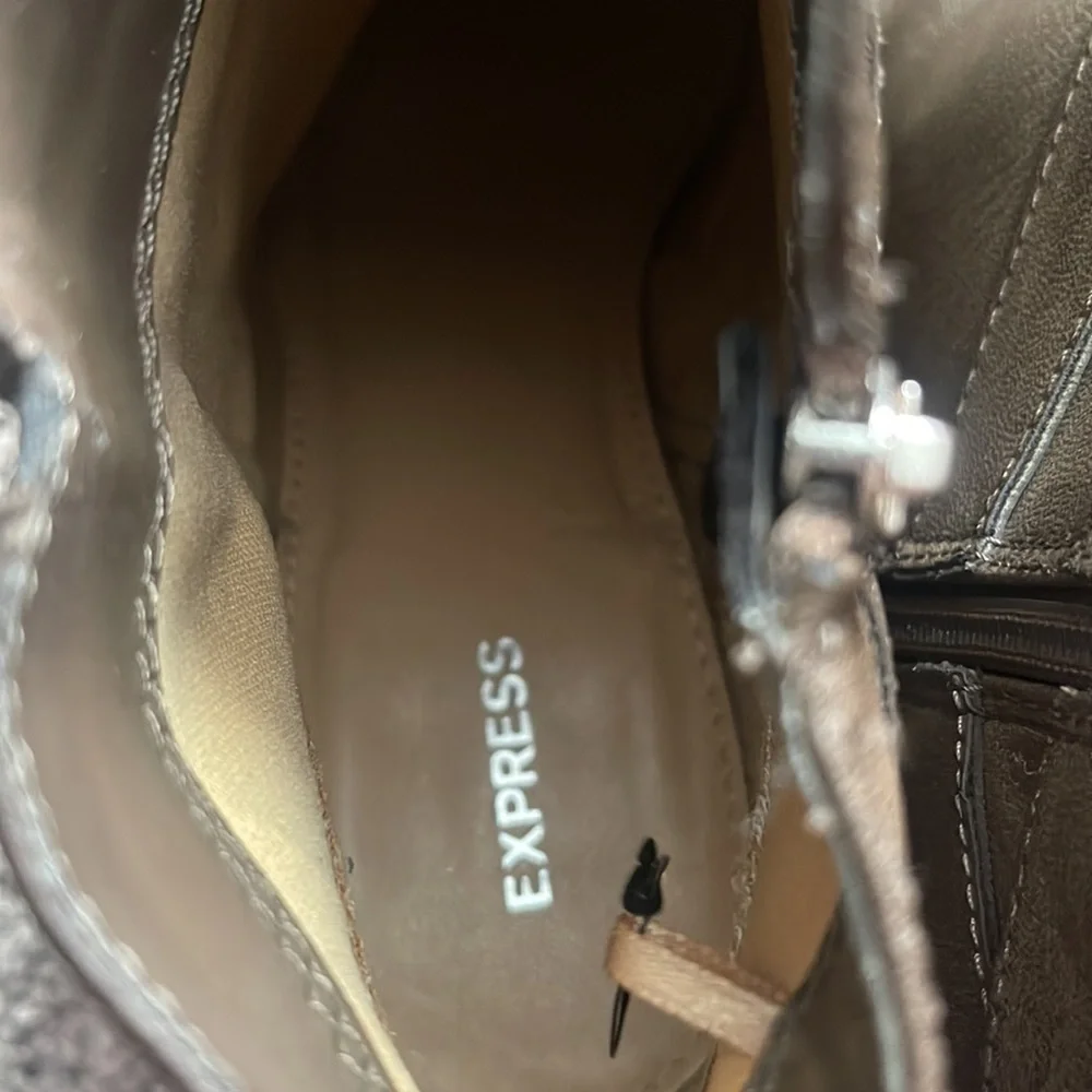 Express Booties - Picture 4 of 5